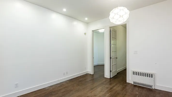 Rented by Nooklyn NYC LLC | media 30