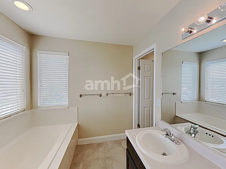 2649 W 2175 S — Photo 12