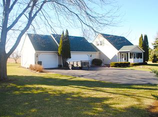 48W476 Farmview Ct, Maple Park, IL 60151