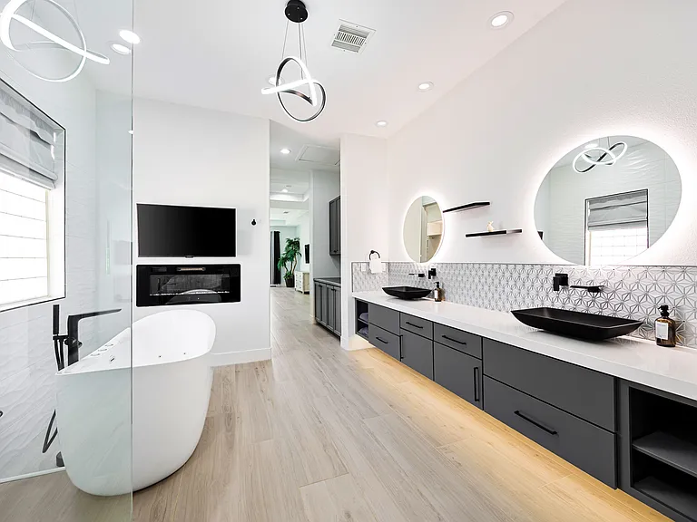 Master Suite Bathroom
