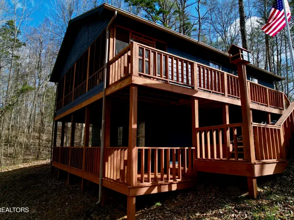 105 River Ln, Jamestown, TN 38556