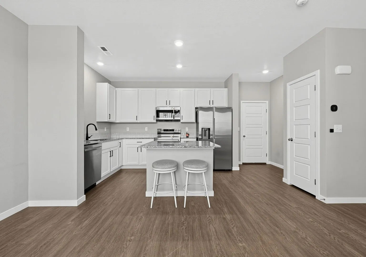 South Facing 2BR Townhome in Johnstown — Photo 3