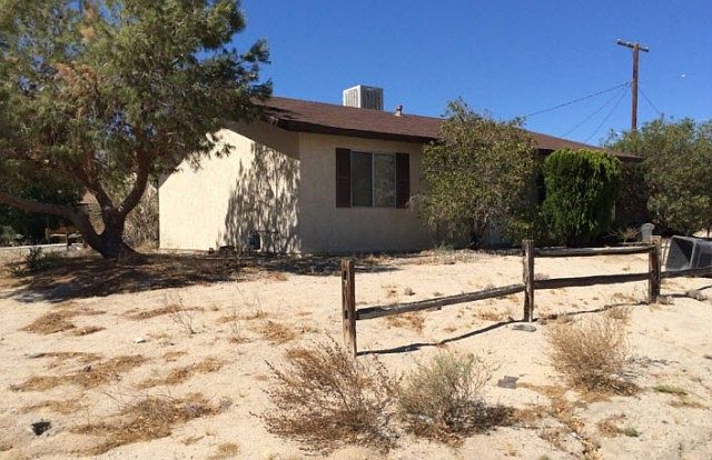 2nd image of 6400 Cholla Ave