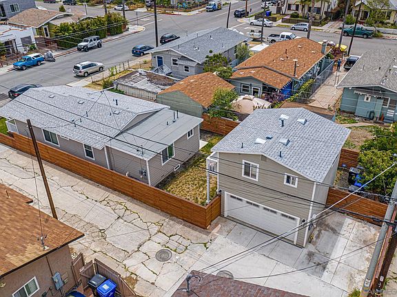 2nd image of 2214 31st St