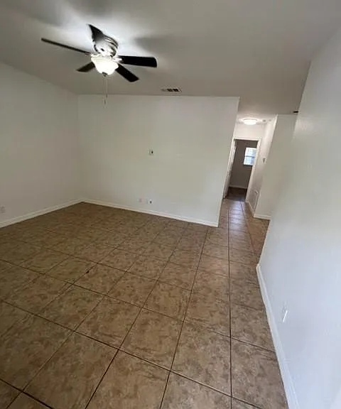 2640 NE 8th Ave #17 — Photo 1