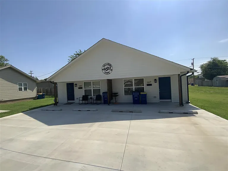 1207 S Husband Pl — Photo 5