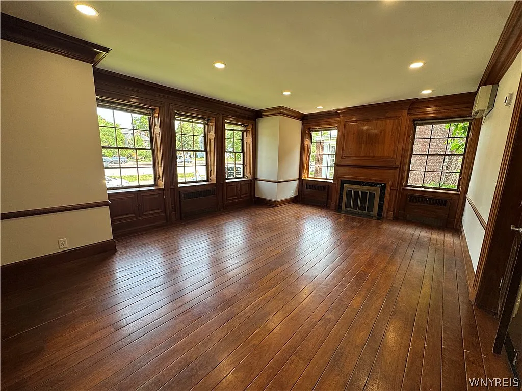 2 bed, 1.0 bath, 1537 sqft, $2,350 — Photo 3