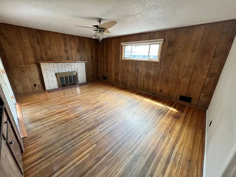 3604 Pitt St NE — Photo 6