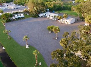 1322 N Pinellas Ave, Tarpon Springs, FL 34689