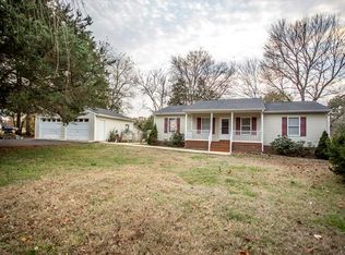 12660 Lodore Rd, Amelia Court House, VA 23002