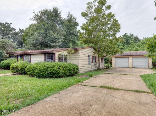 1233 Oliver St, Pascagoula, MS 39567