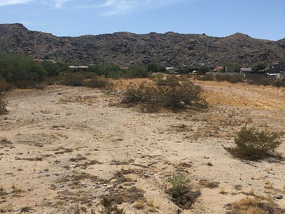 4th image of 2305 E South Mountain Ave