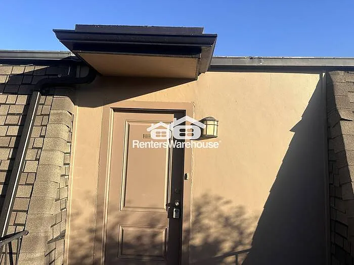 Building Photo - 4112 Bowser Ave #205