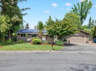 1156 Conestoga Dr, Grants Pass, OR 97527