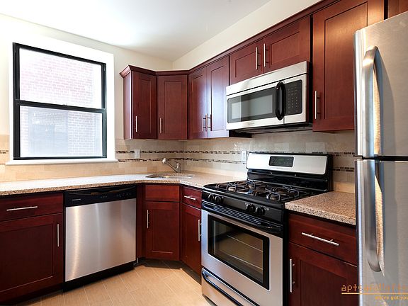 5th image of 346 E 29th St APT La