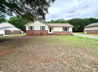 318 Berea Forest Cir, Greenville, SC 29617