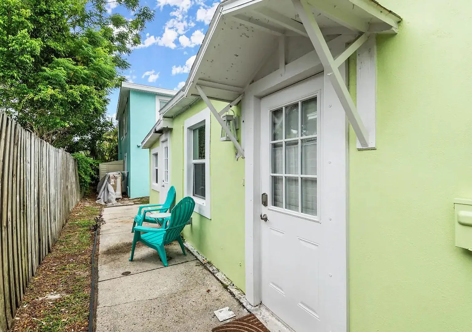 405 Dunedin Rentals LLC — Photo 2