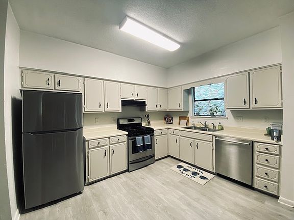 Stainless Appliances