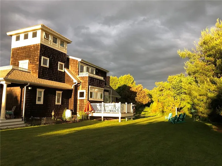 15 Seabreeze Ter — Photo 1