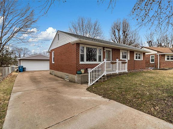 2nd image of 10725 Cathy Dr