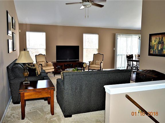 3rd image of 3383 Falcon Crest Dr