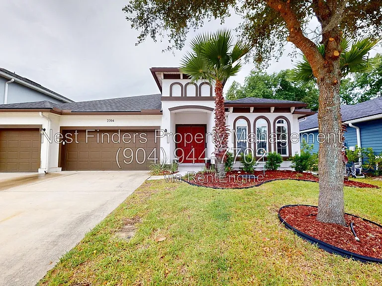 2704 Daylily Ln — Photo 1