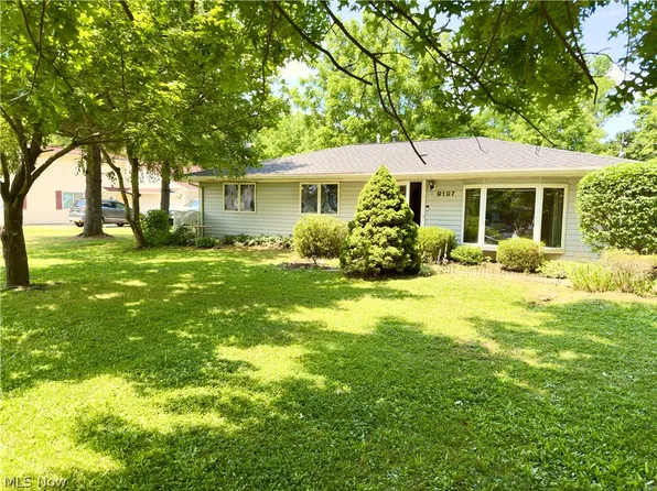 9197 Root Dr, Streetsboro, OH 44241