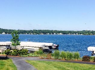 S75W17721 Harbor Cir, Muskego, WI 53150