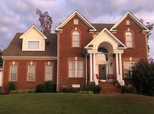 2818 Cove View Ln, Midlothian, VA 23112
