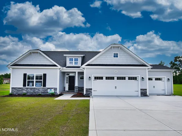 929 Appaloosa Trail, Grimesland, NC 27837