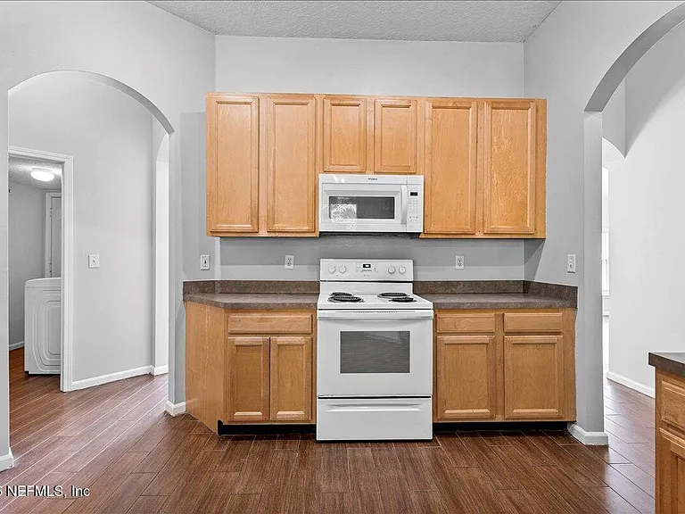 8871 Canopy Oaks Dr — Photo 18