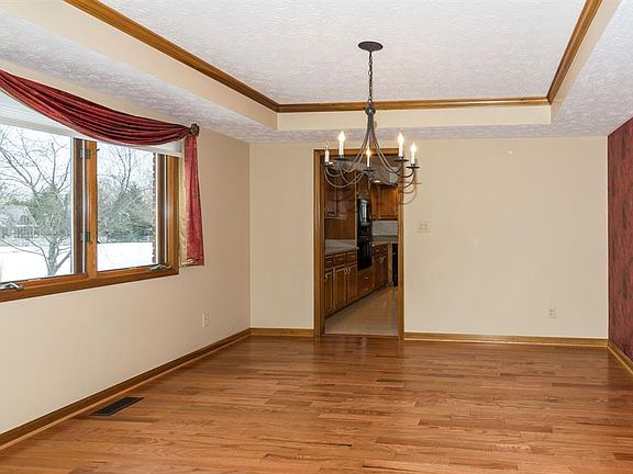 5th image of 6503 Lakeside Woods Cir