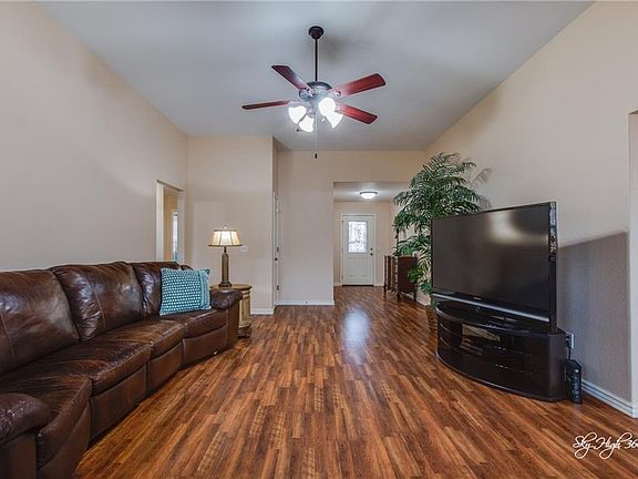 5th image of 6012 S 39th St