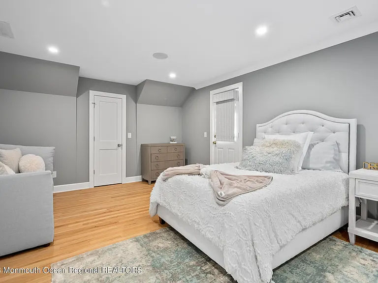 212 Helm Rd — Photo 30