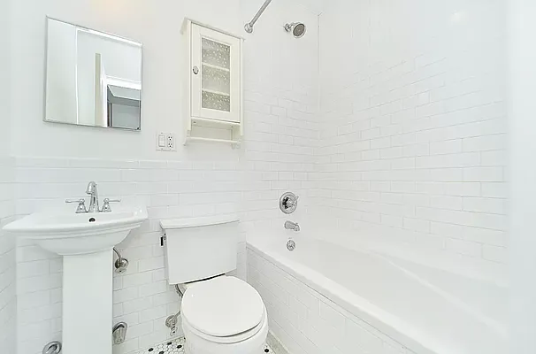 Rented by Living New York | media 17