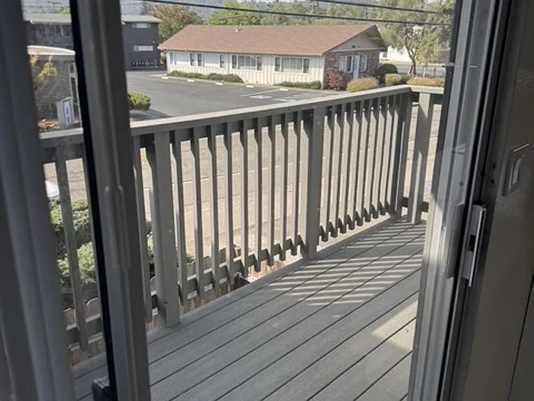 1155 Evans Dr — Photo 18