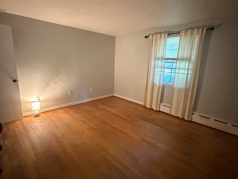 83 Burnham Rd — Photo 6