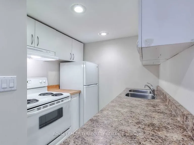 1760 Queen St E #BASEMENT — Photo 5