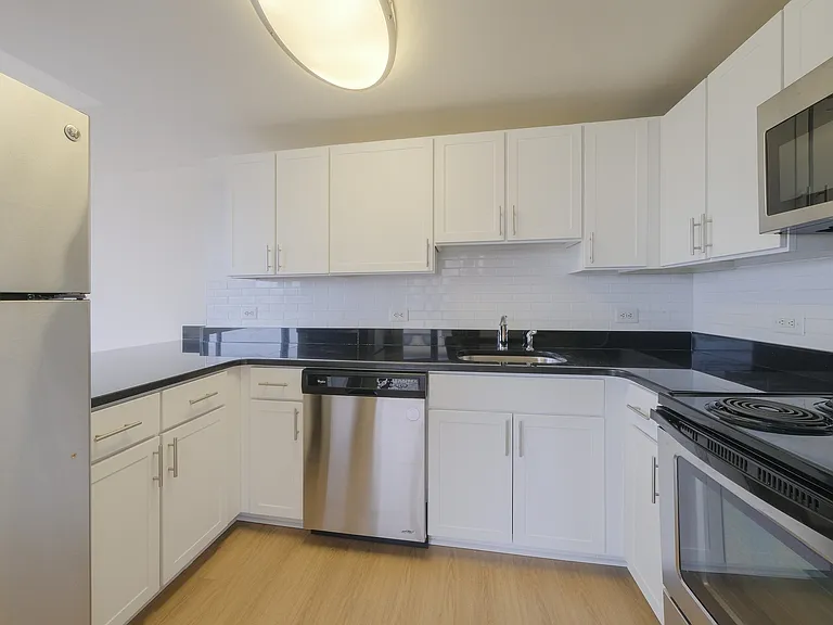 77 Park Avenue — Photo 21