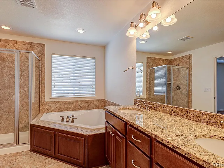 12645 Fisher St — Photo 20