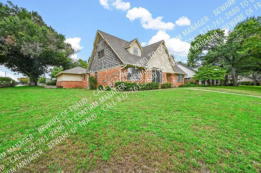 Centrally Located Spacious 2 Story Charmer — Photo 3