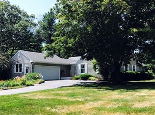 27 Spiller Dr, Kennebunk, ME 04043