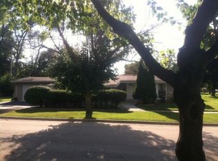 914 E Irving Park Rd, Itasca, IL 60143