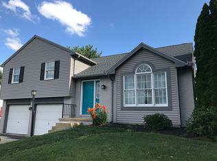 230 Stoever Dr, New Holland, PA 17557