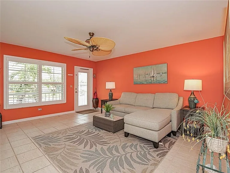 55 Woodland Dr #206 — Photo 4