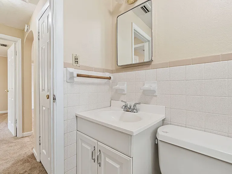 608 Missouri Ave — Photo 24