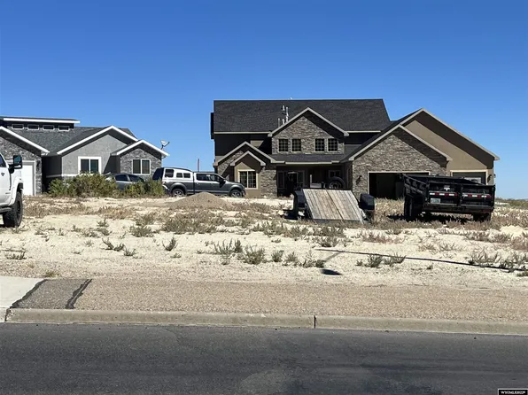 1305 Buck Dr, Green River, WY 82935