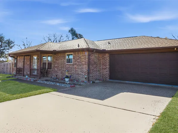 221 Private Road 8774, Ben Wheeler, TX 75754