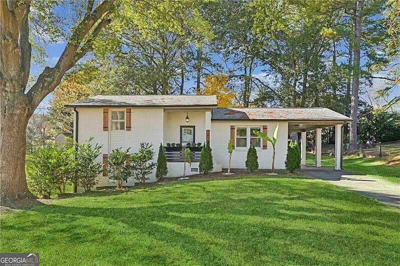 1st image of 1876 Balmoral Rd SE