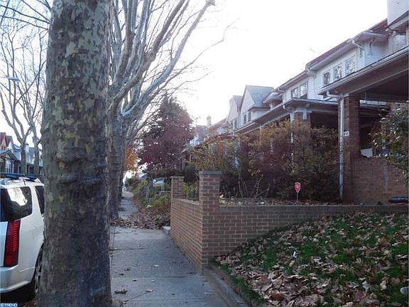 2nd image of 5850 N Fairhill St